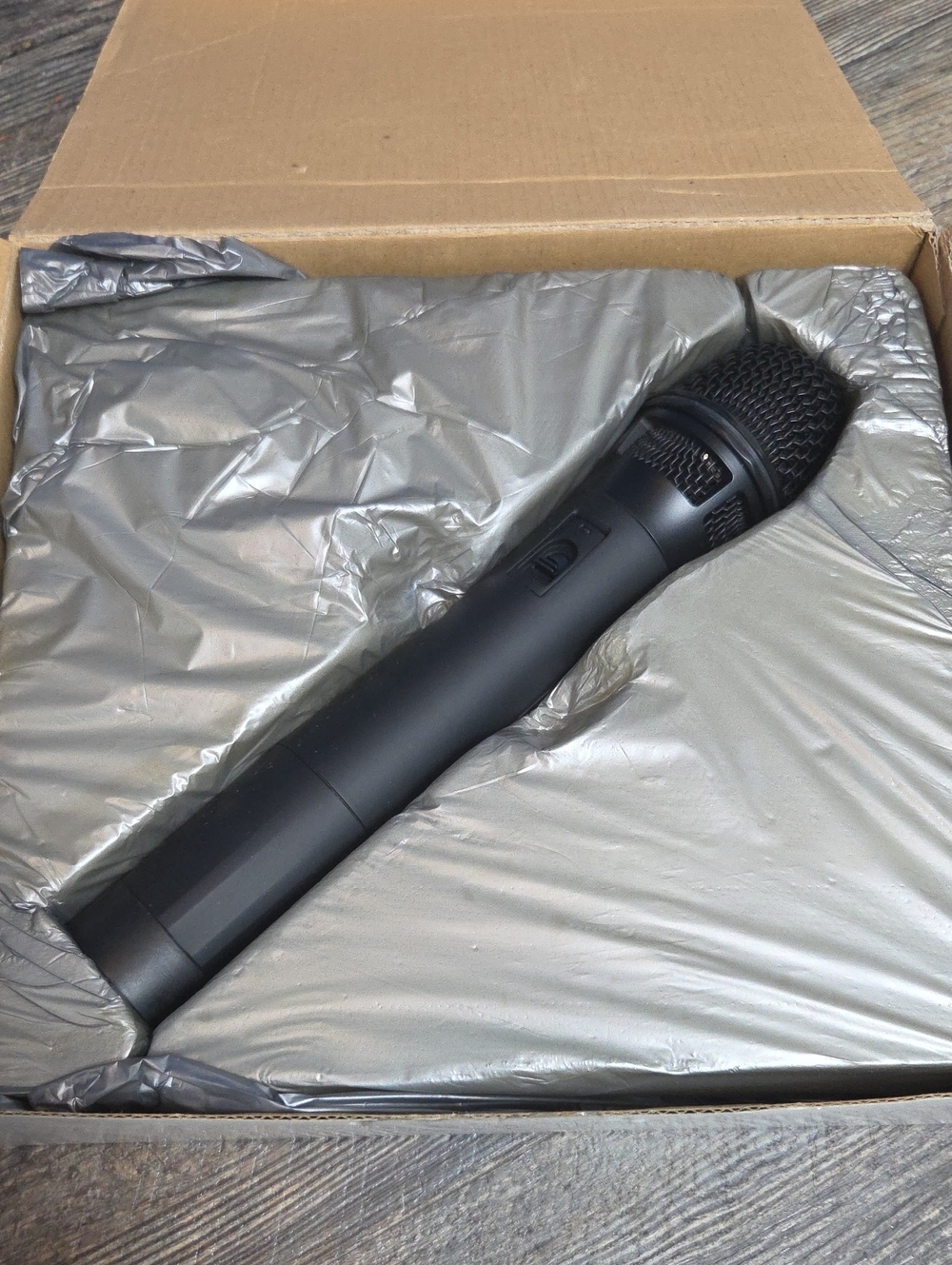 Fender Black Handheld Wireless Passport Microphone